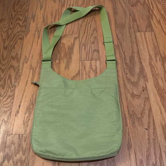 Baggallini Women's Lime Green Triple Zip Front 3 Crossbody Bag Top Zip Organizer - Picture 2 of 7